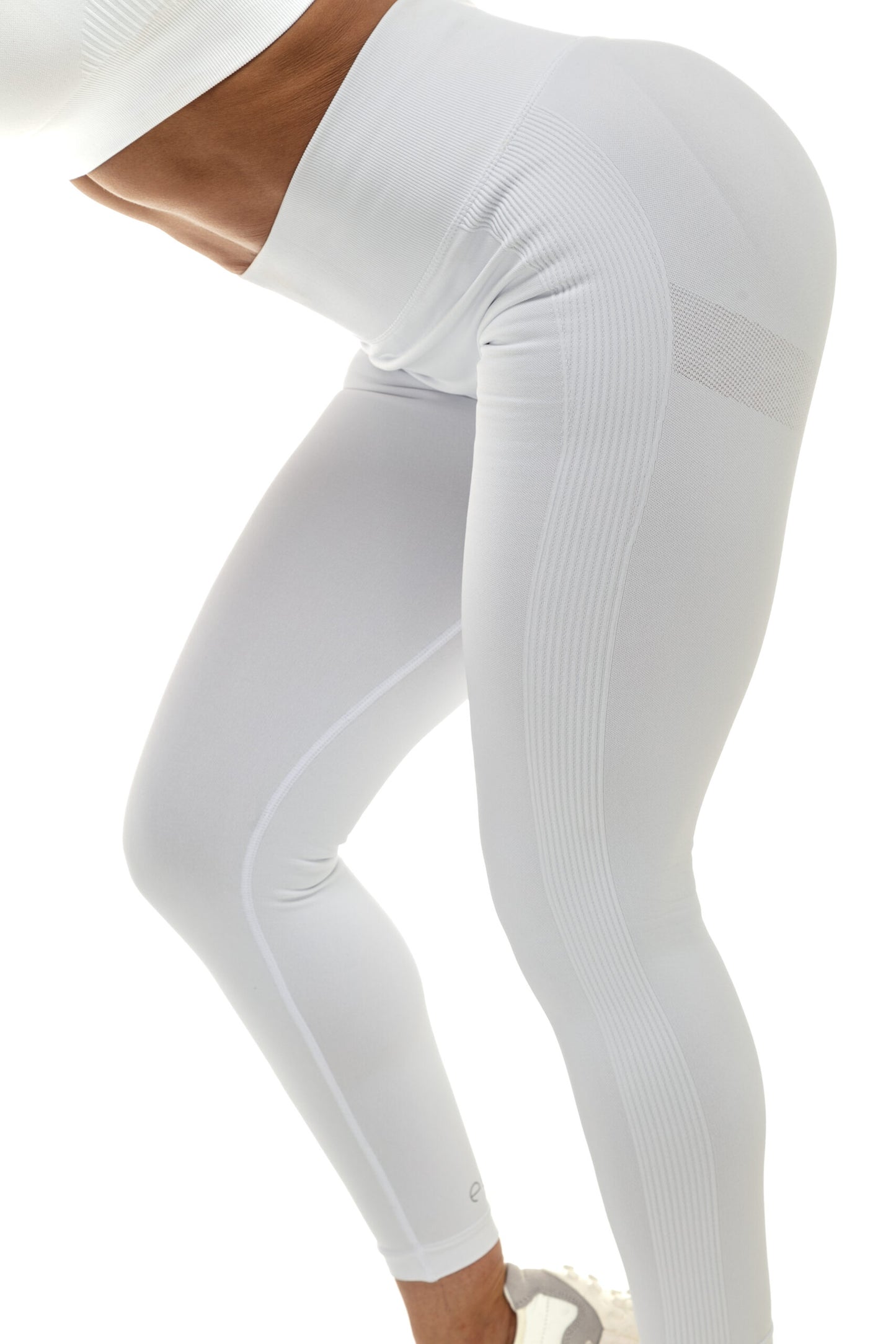 SCULPFIT SCRUNCH LEGGINGS (WHITE)